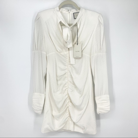 NEW Alexis Lindon Long Sleeve Dress in Geo White Print Size Small - Picture 2 of 9